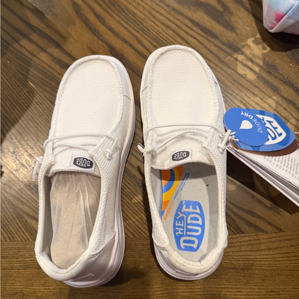 CROCS Womens White Sneakers